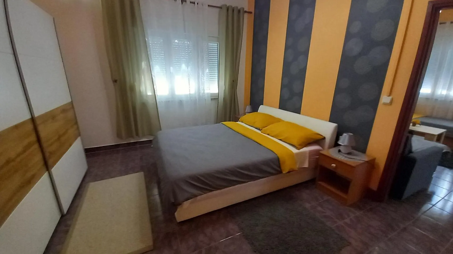 Apartment T&L Vir