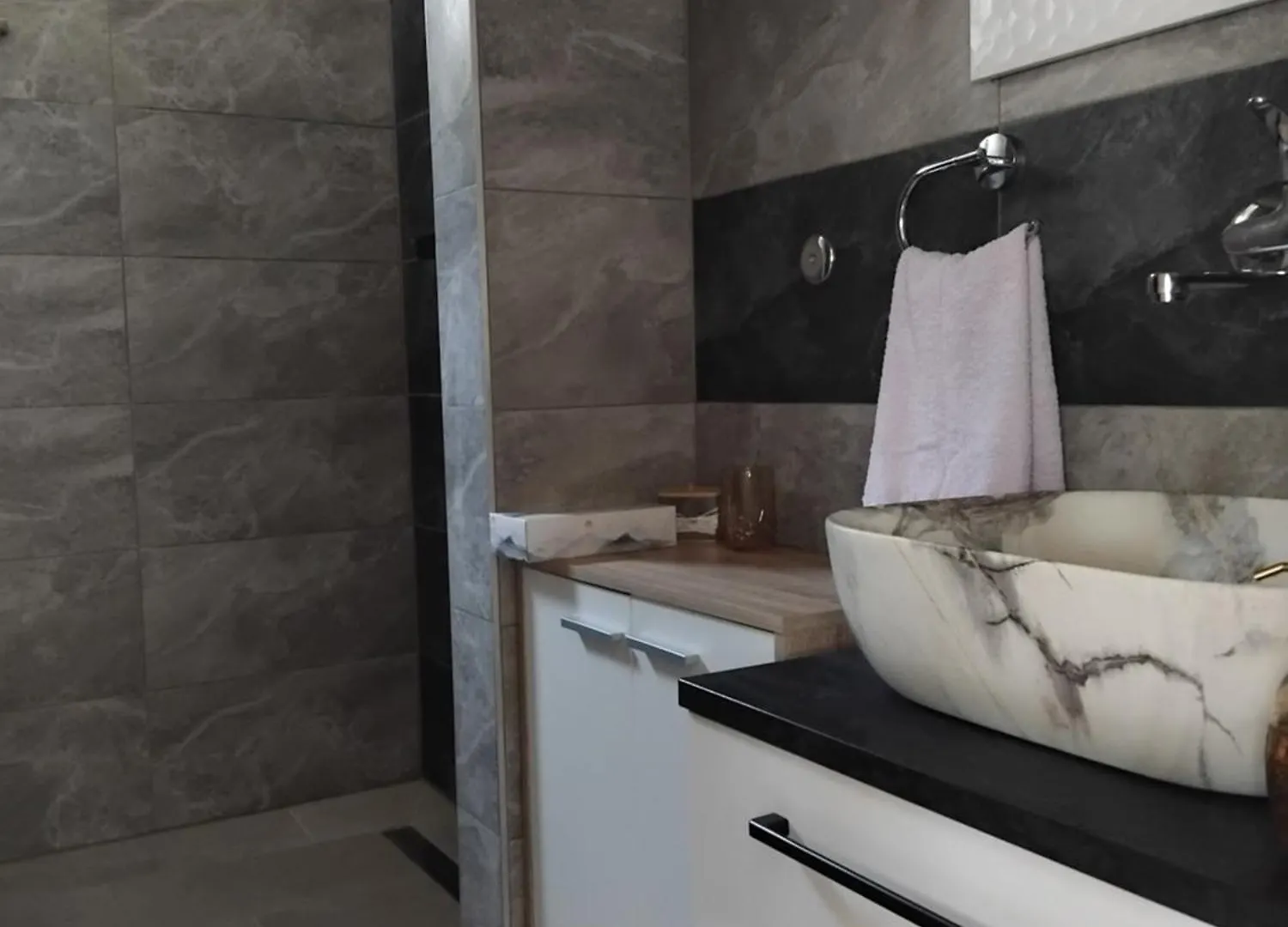 Apartment T&L Vir 0*,